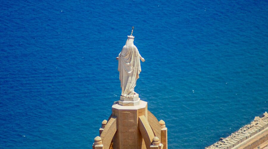 Santa Cruz : Le Gardien Éternel d’El Bahia